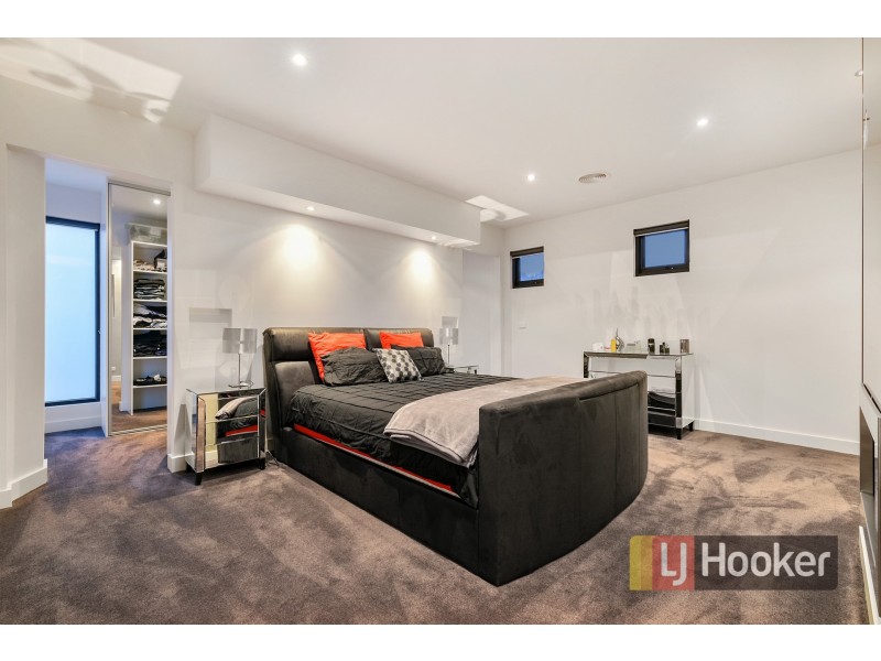 31 Rose Garden Court, Narre Warren North VIC 3804