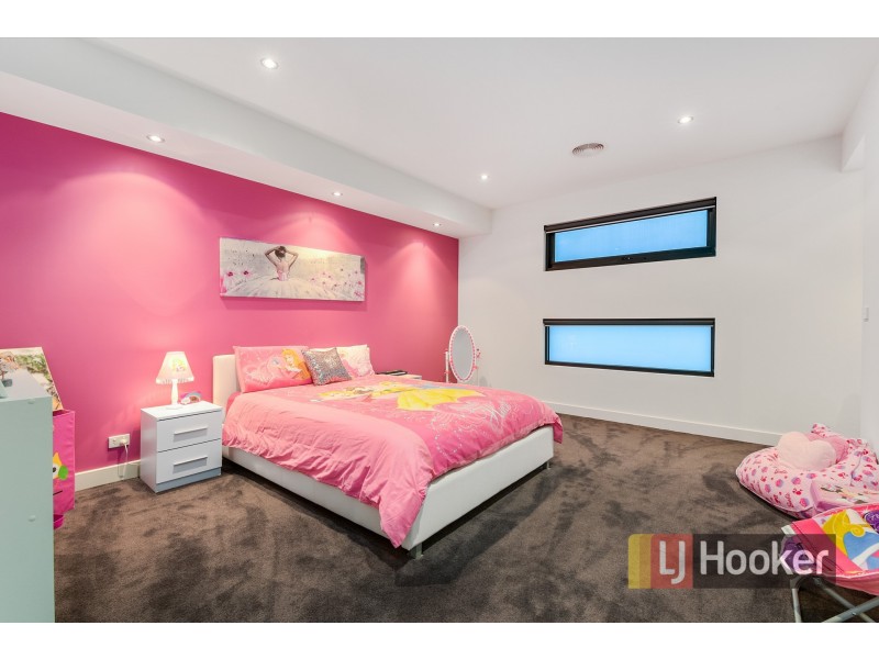 31 Rose Garden Court, Narre Warren North VIC 3804