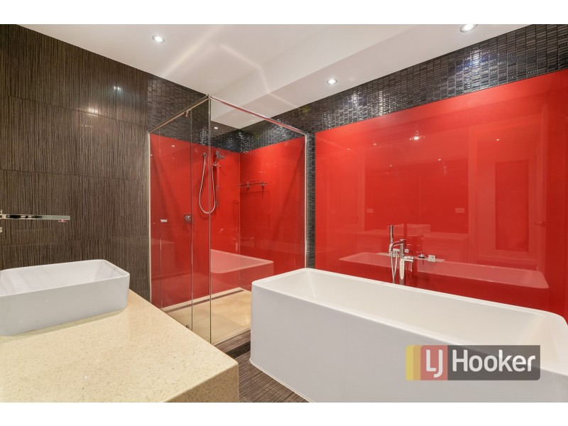 31 Rose Garden Court, Narre Warren North VIC 3804