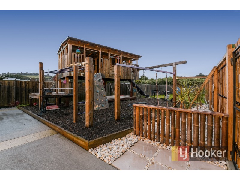 31 Rose Garden Court, Narre Warren North VIC 3804