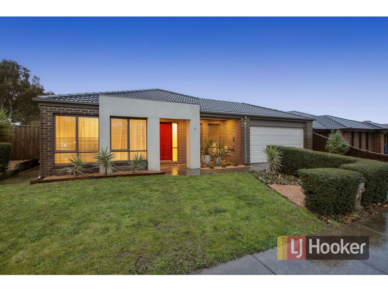 18 Yammerbook Way, Cranbourne East VIC 3977