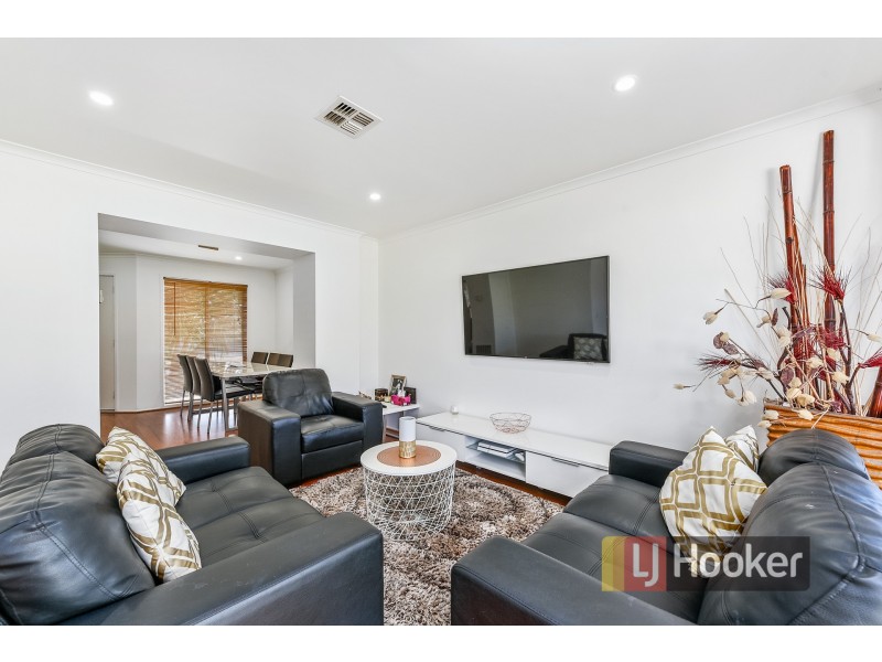 10 Edgewood Close, Narre Warren South VIC 3805