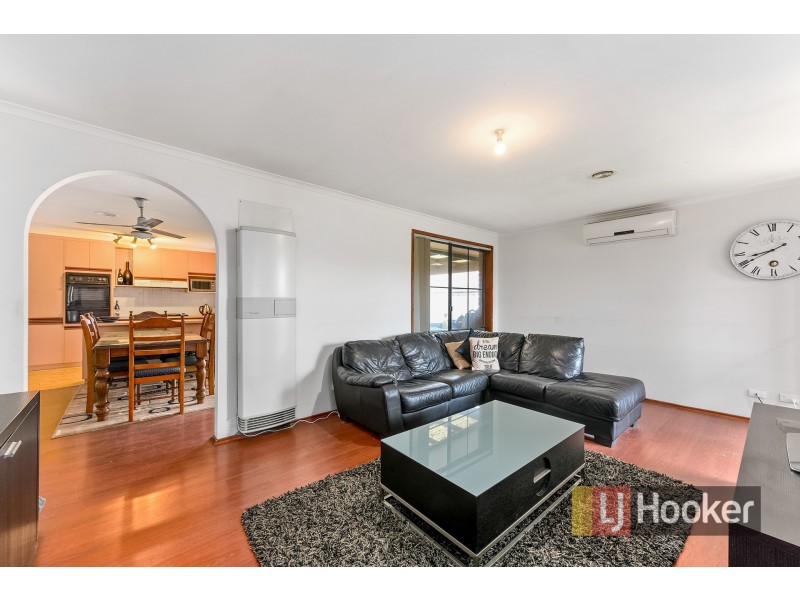 26 Pinnacle Way, Hampton Park VIC 3976