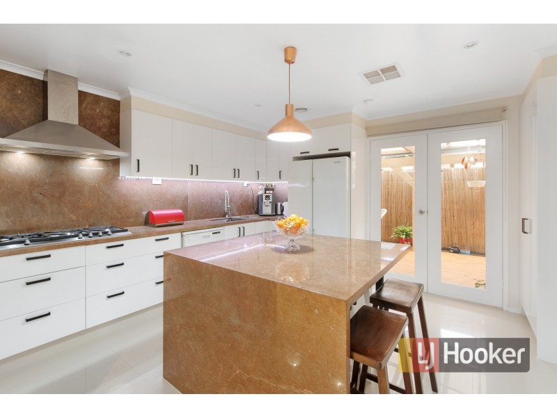 118 Sweeney Drive, Narre Warren VIC 3805