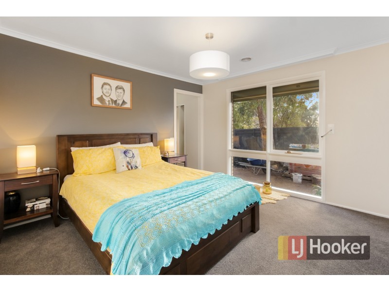 118 Sweeney Drive, Narre Warren VIC 3805