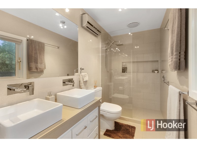 118 Sweeney Drive, Narre Warren VIC 3805