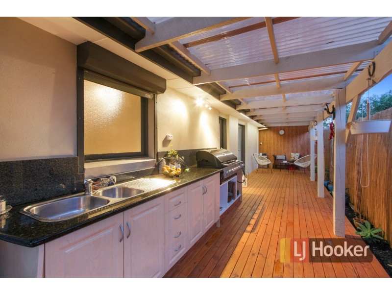 118 Sweeney Drive, Narre Warren VIC 3805