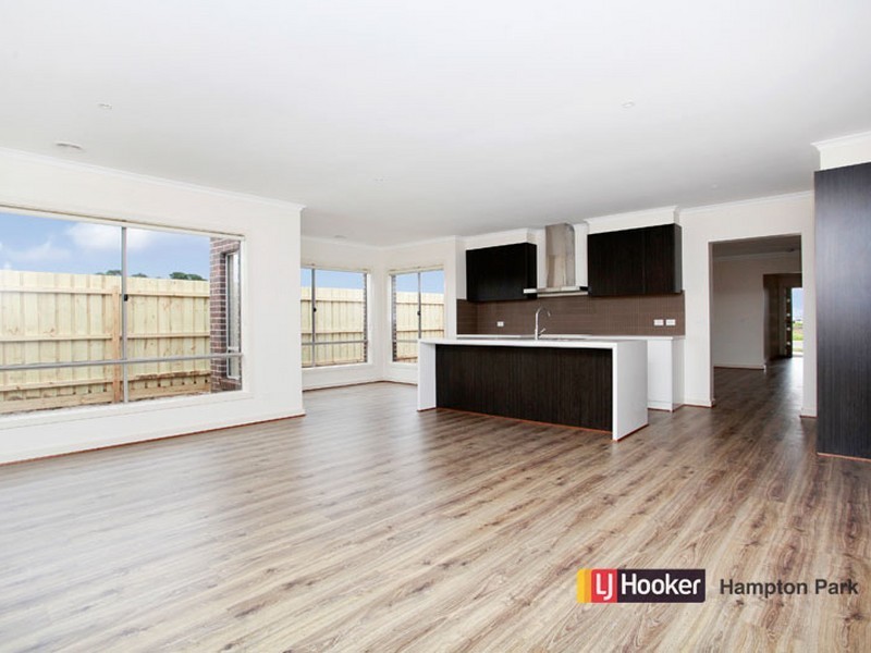 265 Fiorelli Boulevard, Cranbourne East VIC 3977