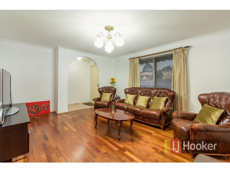 64 Millswyn Avenue, Hampton Park VIC 3976