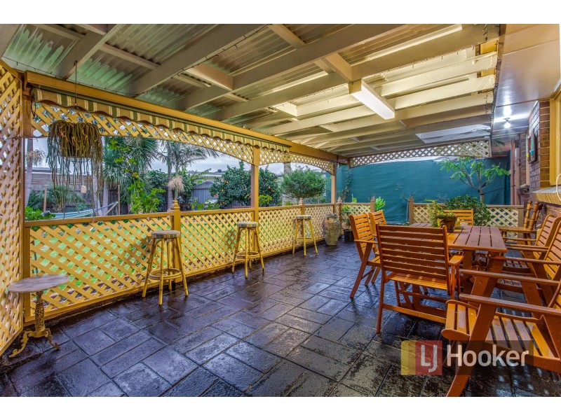 64 Millswyn Avenue, Hampton Park VIC 3976