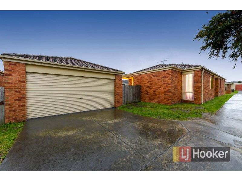 11 Horton Drive, Hampton Park VIC 3976