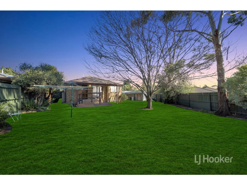 11 Medinah Rise, Hampton Park VIC 3976