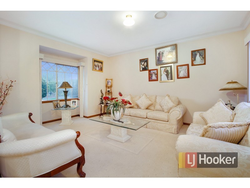 10 Chantell Avenue, Endeavour Hills VIC 3802