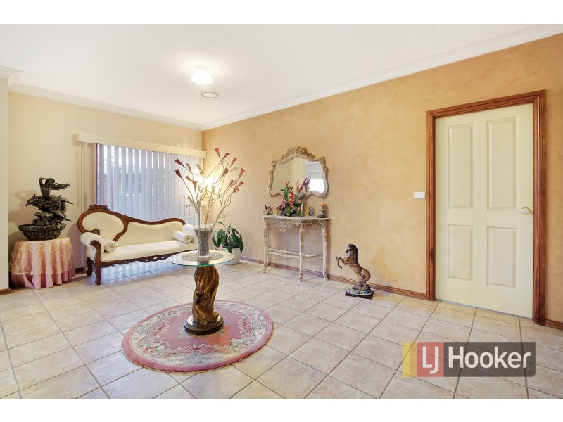 10 Chantell Avenue, Endeavour Hills VIC 3802