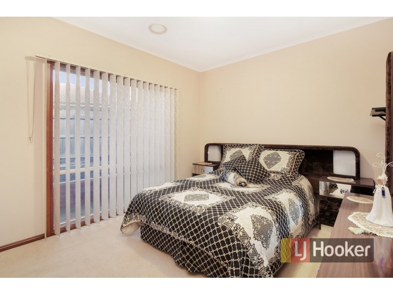 10 Chantell Avenue, Endeavour Hills VIC 3802