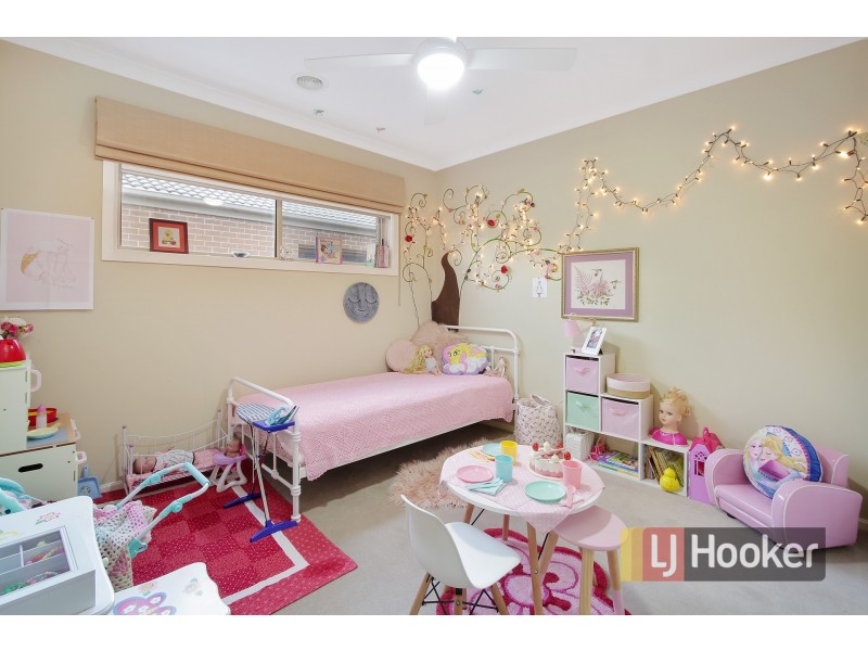 21 Mermaid Grove, Lyndhurst VIC 3975