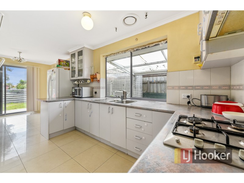 2 Vanessa Drive, Hampton Park VIC 3976