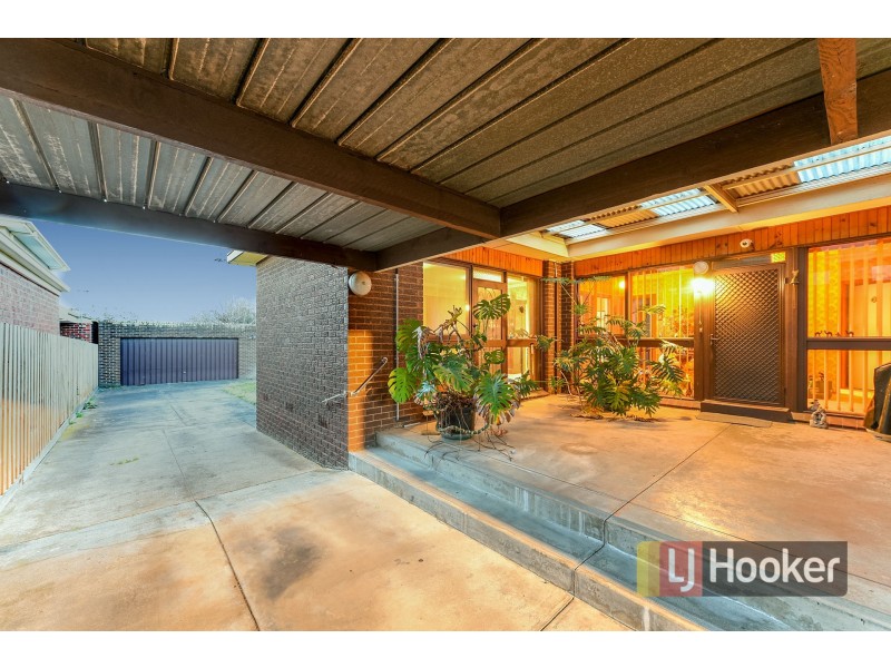 11 Hayden Road, Clayton South VIC 3169