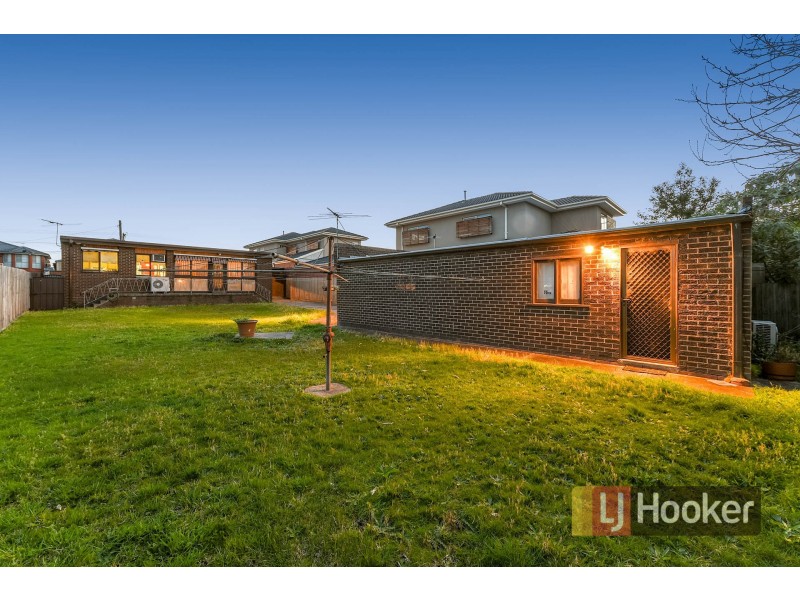 11 Hayden Road, Clayton South VIC 3169
