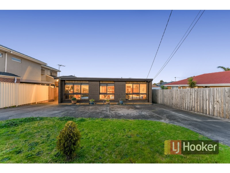 11 Hayden Road, Clayton South VIC 3169