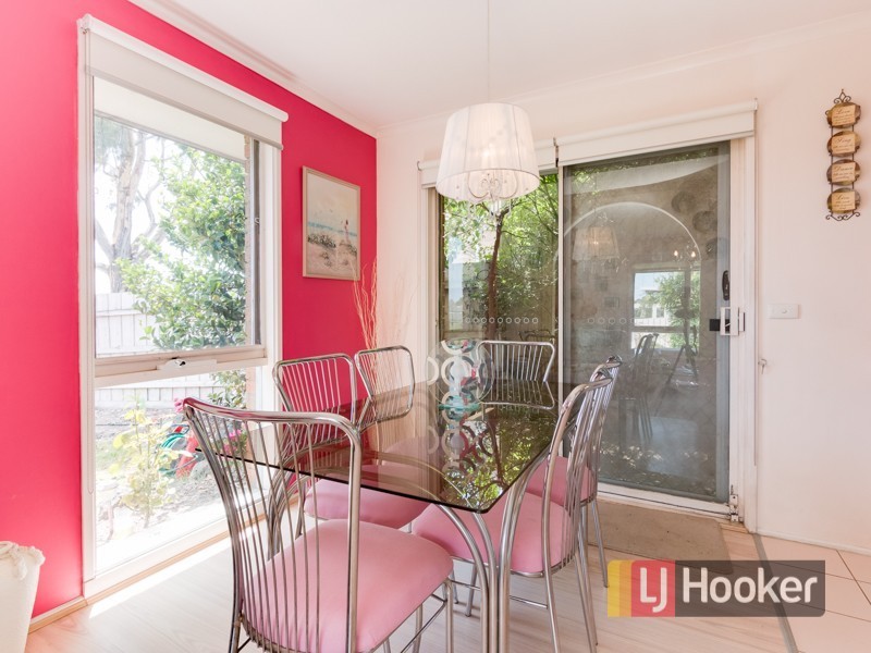 8 Fordholm Road, Hampton Park VIC 3976