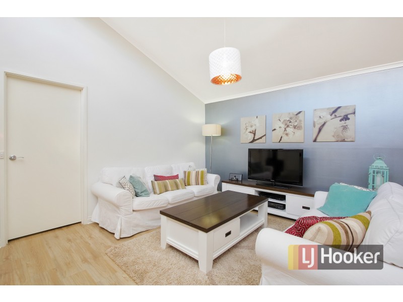 Unit 21/22 Somerville Road, Hampton Park VIC 3976