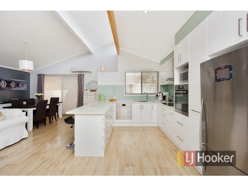 Unit 21/22 Somerville Road, Hampton Park VIC 3976