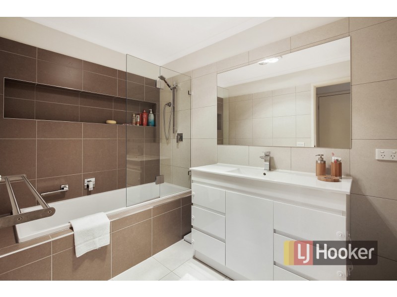 Unit 21/22 Somerville Road, Hampton Park VIC 3976