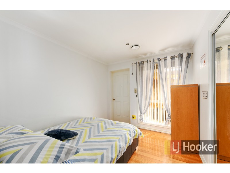 20 Paringa Boulevard, Meadow Heights VIC 3048