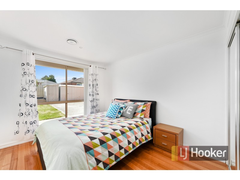 20 Paringa Boulevard, Meadow Heights VIC 3048