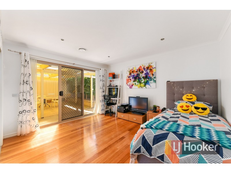 20 Paringa Boulevard, Meadow Heights VIC 3048