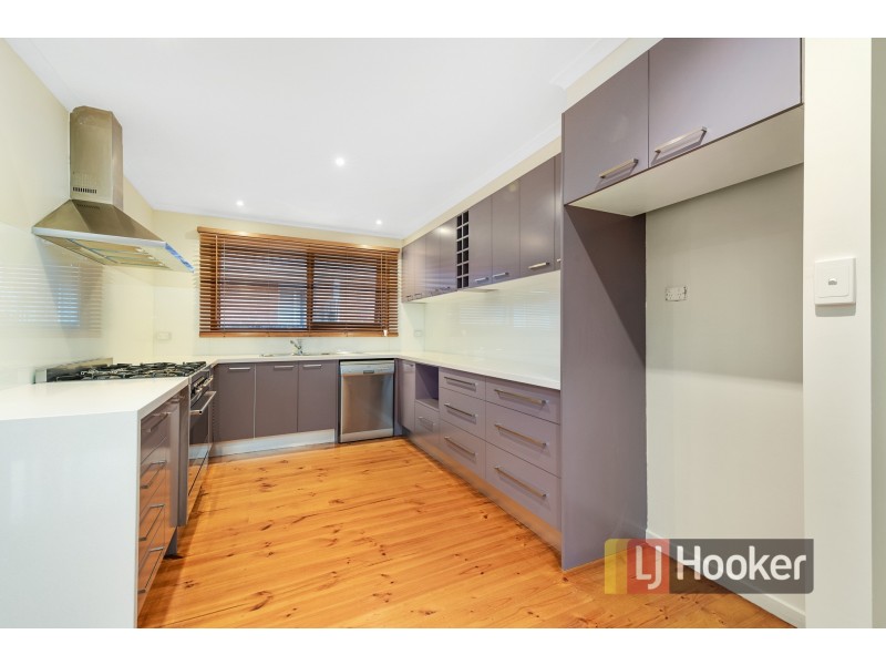 5 Pembroke Court, Berwick VIC 3806
