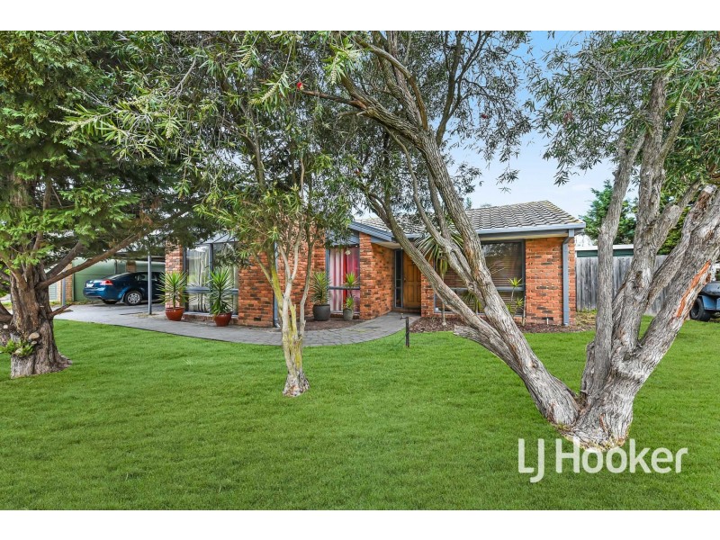 8 Berridale Court, Hampton Park VIC 3976
