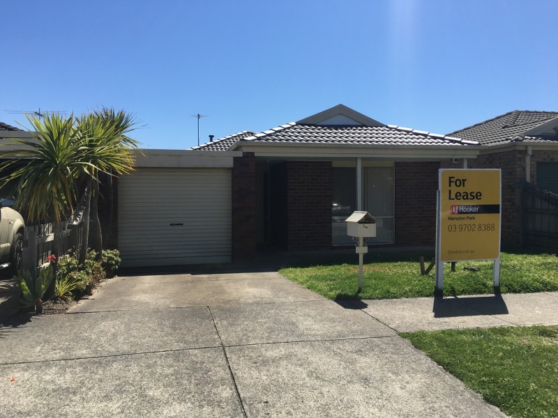 14 Oakman Way, Hampton Park VIC 3976