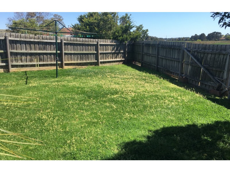 14 Oakman Way, Hampton Park VIC 3976