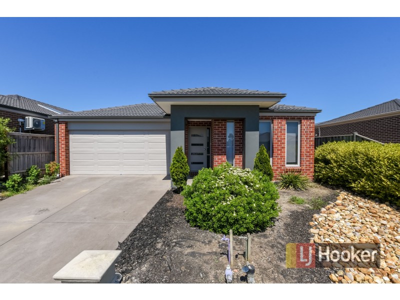 9 Wesson Way, Cranbourne East VIC 3977