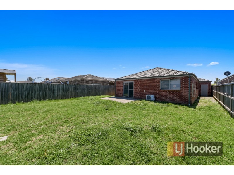 9 Wesson Way, Cranbourne East VIC 3977
