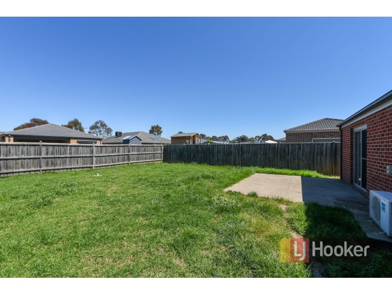 9 Wesson Way, Cranbourne East VIC 3977