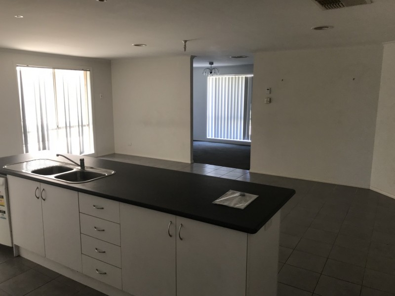 22 Flametree Circuit, Cranbourne VIC 3977