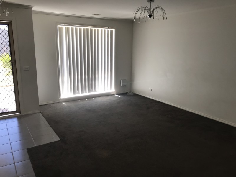 22 Flametree Circuit, Cranbourne VIC 3977