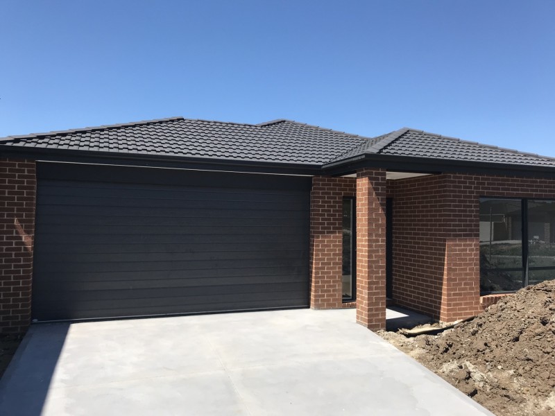 225B Fiorelli Boulevard, Cranbourne East VIC 3977