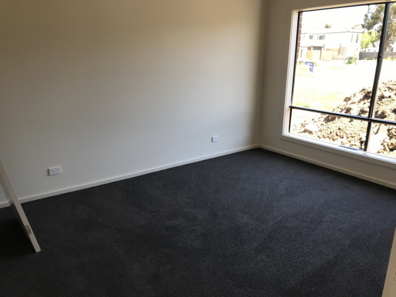 225B Fiorelli Boulevard, Cranbourne East VIC 3977