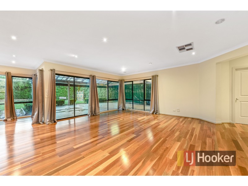 26 Hartsmere Drive, Berwick VIC 3806