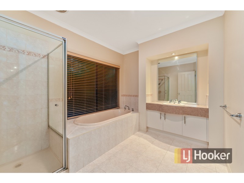 26 Hartsmere Drive, Berwick VIC 3806