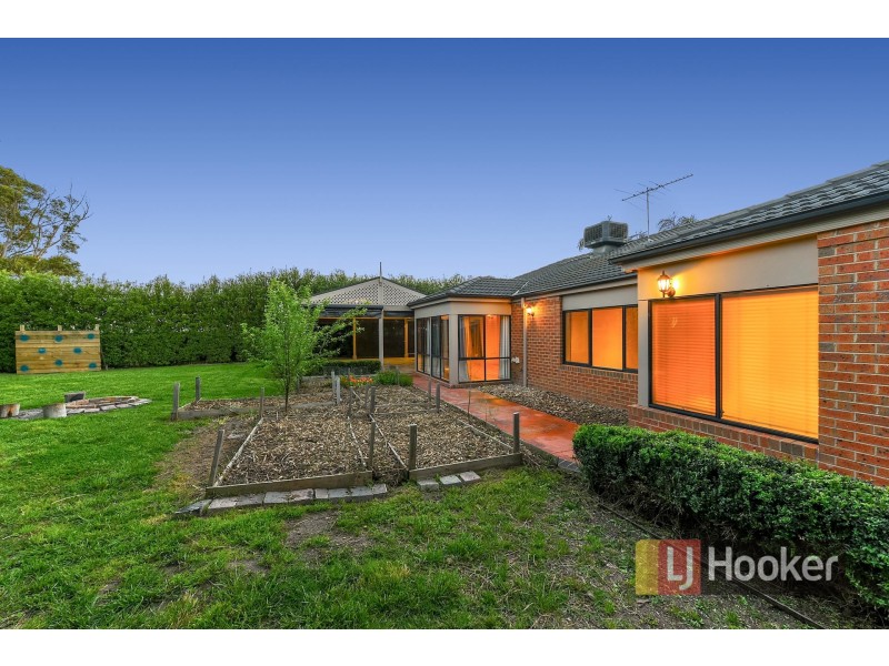 26 Hartsmere Drive, Berwick VIC 3806