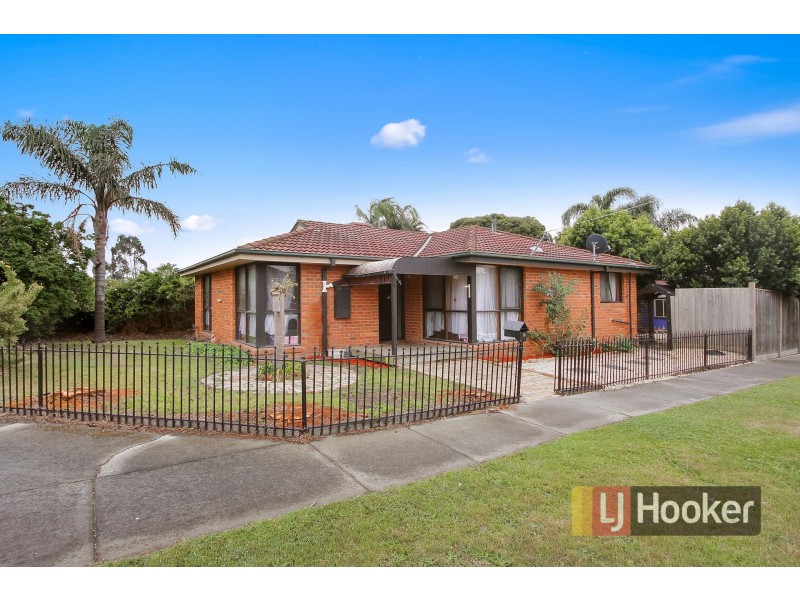 13 Cairns Road, Hampton Park VIC 3976