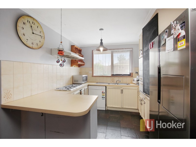 13 Cairns Road, Hampton Park VIC 3976