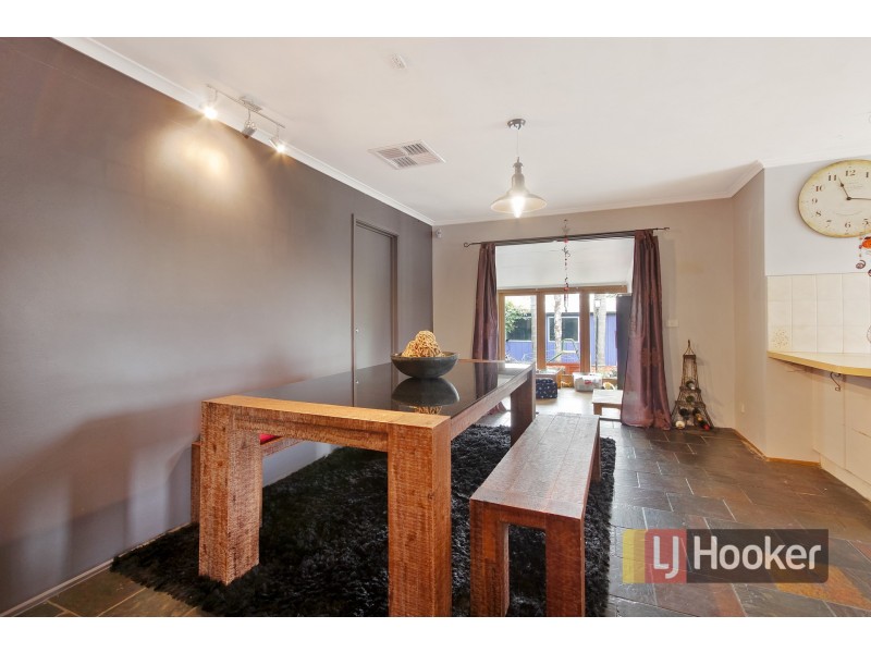 13 Cairns Road, Hampton Park VIC 3976