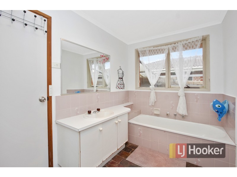 13 Cairns Road, Hampton Park VIC 3976