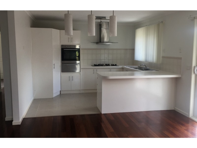 5 Dianna Court, Hampton Park VIC 3976